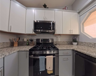 5415 W Harmon Avenue - Photo Thumbnail 2