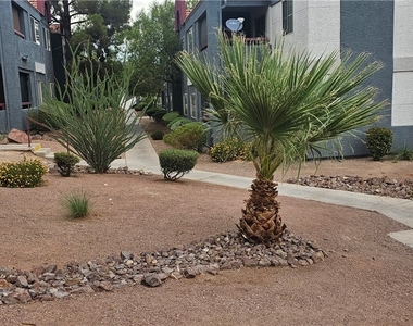 8600 W Charleston Boulevard - Photo Thumbnail 11
