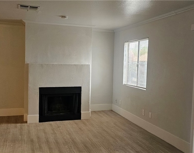 8600 W Charleston Boulevard - Photo Thumbnail 2