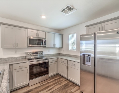 12103 Mojave Gold Road - Photo Thumbnail 6