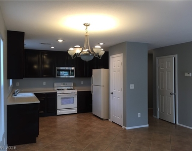 4373 Ruby Treasure Street - Photo Thumbnail 3
