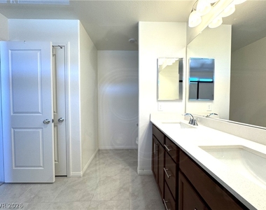 9562 Granville Bridge Street - Photo Thumbnail 19