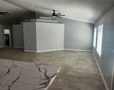 6267 Elvido Avenue - Photo Thumbnail 6
