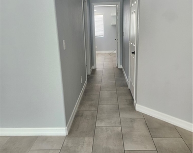 6267 Elvido Avenue - Photo Thumbnail 18