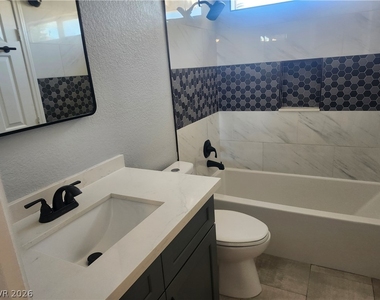 6267 Elvido Avenue - Photo Thumbnail 36