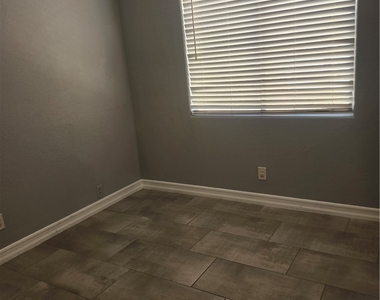 6267 Elvido Avenue - Photo Thumbnail 29
