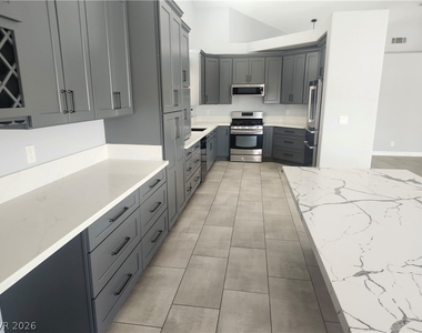6267 Elvido Avenue - Photo Thumbnail 3