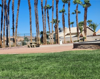 6267 Elvido Avenue - Photo Thumbnail 50