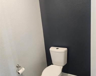 6267 Elvido Avenue - Photo Thumbnail 23