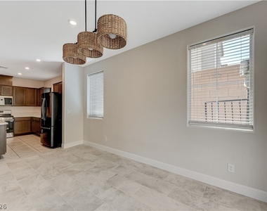 10956 Oregano Avenue - Photo Thumbnail 20