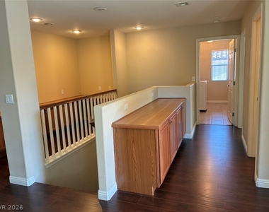 940 Encorvado Street - Photo Thumbnail 12