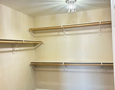 940 Encorvado Street - Photo Thumbnail 23