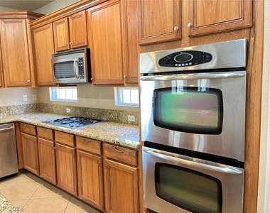 940 Encorvado Street - Photo Thumbnail 8
