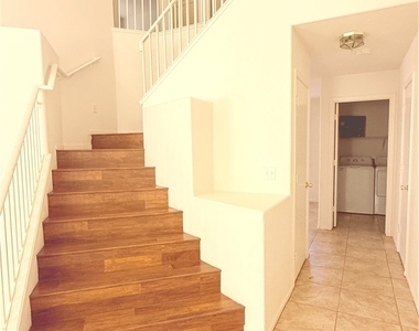 1085 Fan Coral Avenue - Photo Thumbnail 13