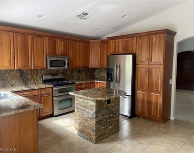 10971 Civiletti Street - Photo Thumbnail 5