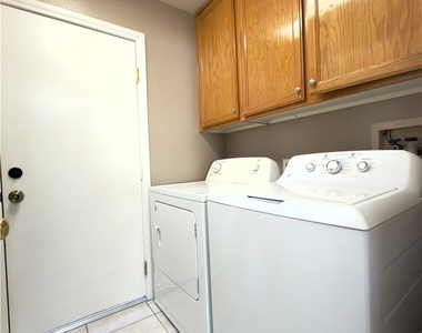 4434 Honeybrook Court - Photo Thumbnail 34