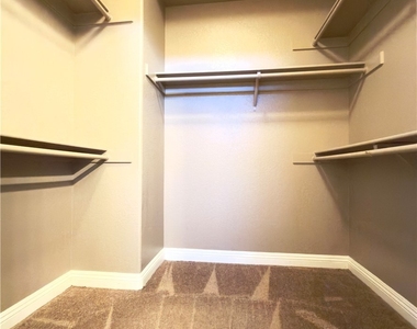 4434 Honeybrook Court - Photo Thumbnail 23