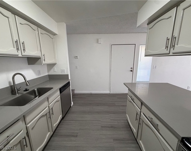 5188 Garden Lane - Photo Thumbnail 13