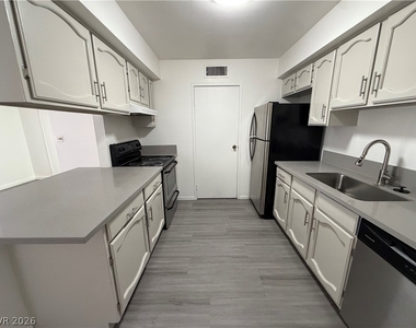5188 Garden Lane - Photo Thumbnail 8