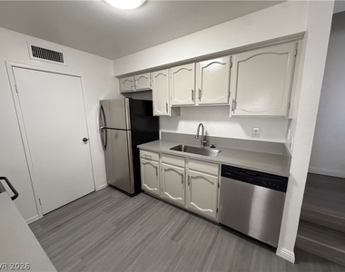 5188 Garden Lane - Photo Thumbnail 10