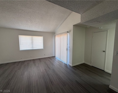 5188 Garden Lane - Photo Thumbnail 4