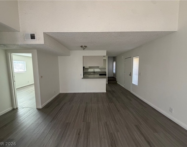 5188 Garden Lane - Photo Thumbnail 6