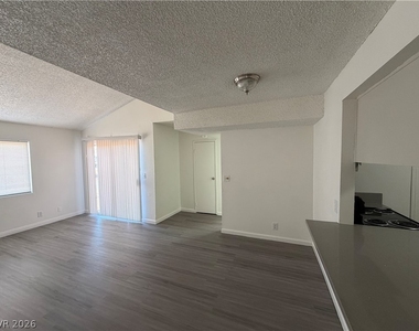 5188 Garden Lane - Photo Thumbnail 2