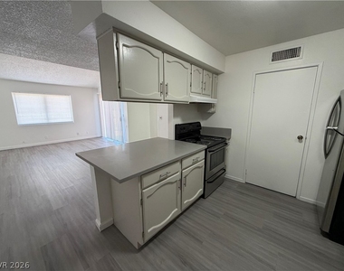 5188 Garden Lane - Photo Thumbnail 9