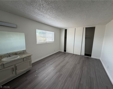5188 Garden Lane - Photo Thumbnail 17