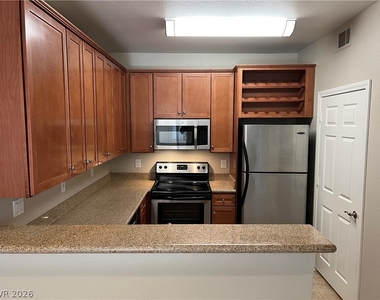 4400 S Jones Boulevard - Photo Thumbnail 1
