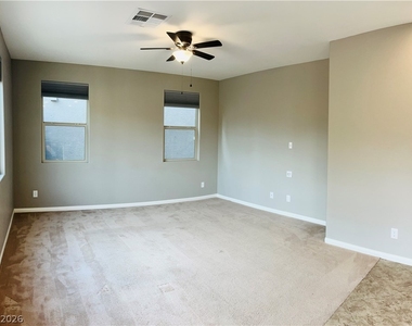4623 Roger River Avenue - Photo Thumbnail 7