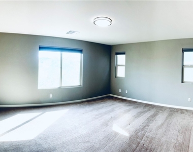 4623 Roger River Avenue - Photo Thumbnail 19