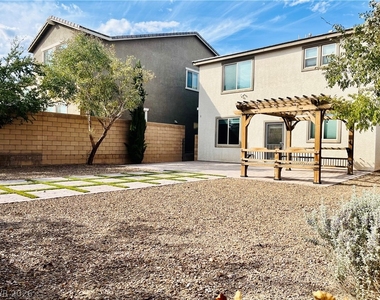 4623 Roger River Avenue - Photo Thumbnail 11