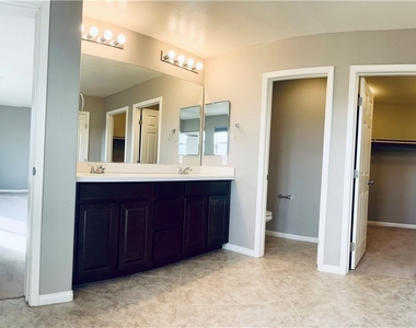 4623 Roger River Avenue - Photo Thumbnail 20