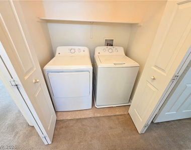 1330 Willow Village Avenue - Photo Thumbnail 9