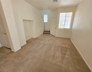 1330 Willow Village Avenue - Photo Thumbnail 2