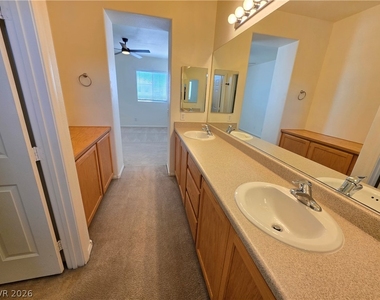 1330 Willow Village Avenue - Photo Thumbnail 16