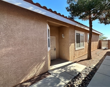 9044 Kimo Street - Photo Thumbnail 3