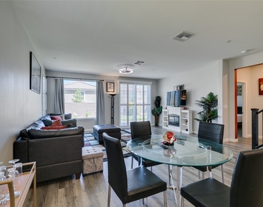 3496 Calentina Avenue - Photo Thumbnail 12