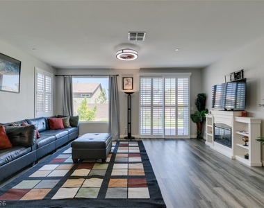3496 Calentina Avenue - Photo Thumbnail 18