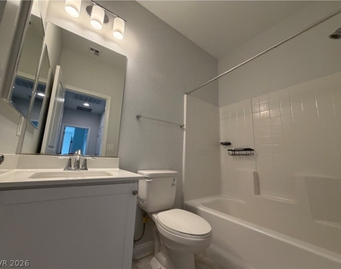 5814 Steinbeck Valley Street - Photo Thumbnail 12