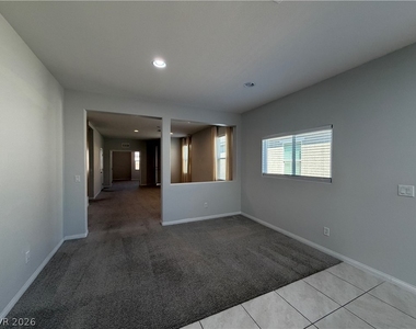 5814 Steinbeck Valley Street - Photo Thumbnail 10