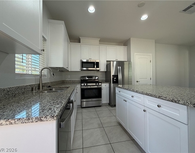 5814 Steinbeck Valley Street - Photo Thumbnail 9