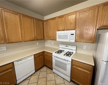 5947 Silver Trace Court - Photo Thumbnail 8