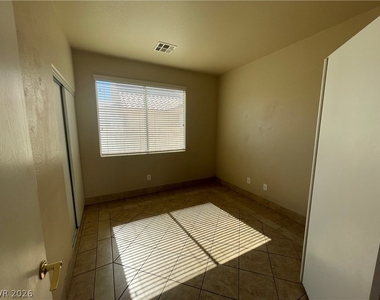 5947 Silver Trace Court - Photo Thumbnail 11