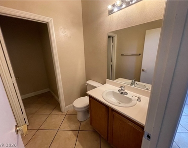 5947 Silver Trace Court - Photo Thumbnail 12
