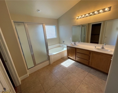 5947 Silver Trace Court - Photo Thumbnail 14