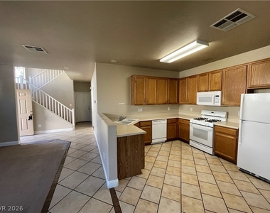 5947 Silver Trace Court - Photo Thumbnail 7