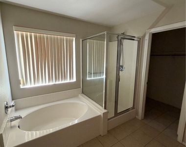 487 Pearberry Avenue - Photo Thumbnail 7