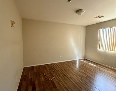 487 Pearberry Avenue - Photo Thumbnail 9
